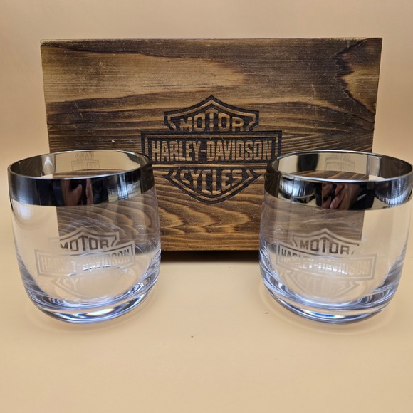 Harley-Davidson Whiskey Glass Set with Silicone Ice Tray and Wood Box 4pc Set - Picture 5 of 16